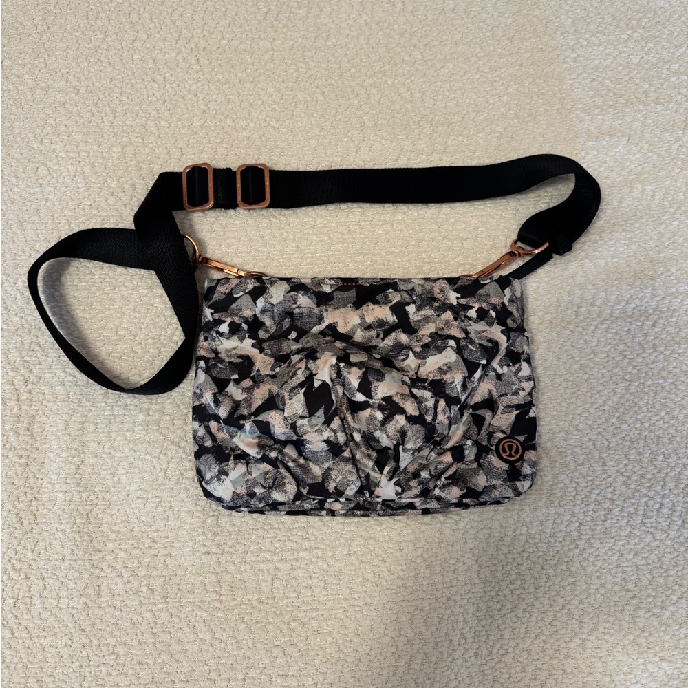 Lululemon Black and White Crossbody Bag